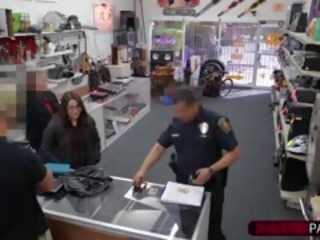 Pawnshop Owner Fight Theif With His penis