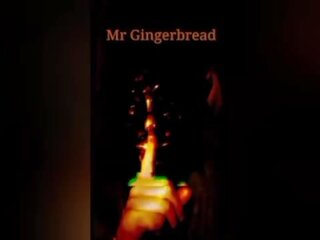 Mr gingerbread puts brystvorte i manhood hull deretter fucks skitten milf i den rumpe
