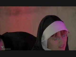Toyed nunn