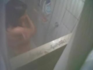 Feleség lánytestvér fürdőkád rejtett kamera meglesés