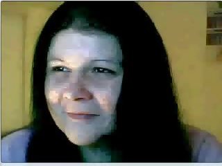 Serbiýaly başlangyç young woman on webkamera