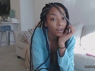 Czarne nastolatka z tłusta tyłek masturbacja na kamera [more na teencamz.com]
