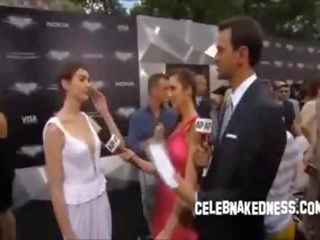 Celeb anne hathaway pokers sa ang madilim knight premiere